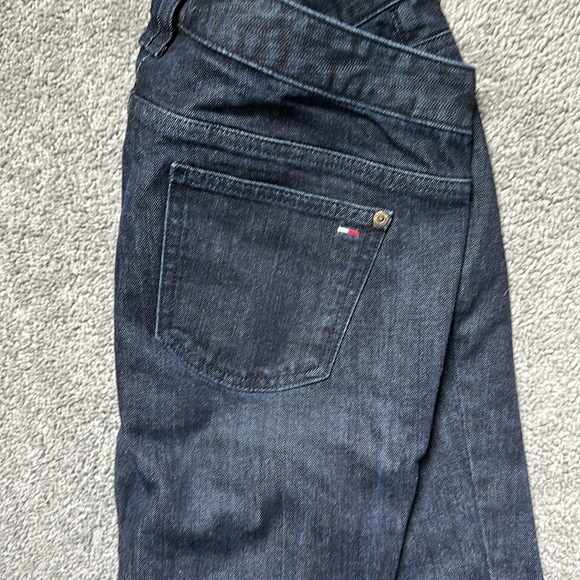 Like New condition Tommy Hilfiger Jeans - Picture 4 of 5